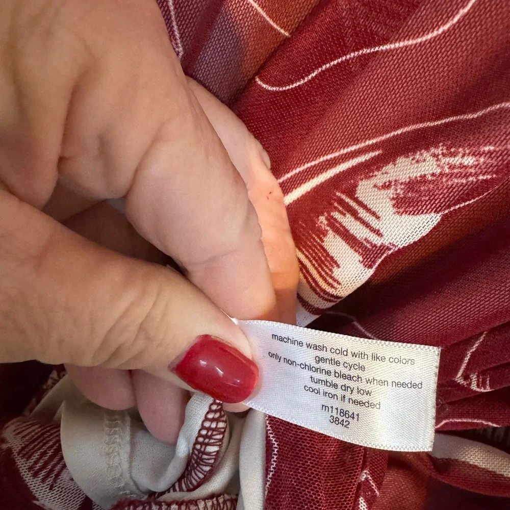 Lane Bryant Maroon / White Bat Wing Top   PLUS:  26/28 - Picture 7 of 8